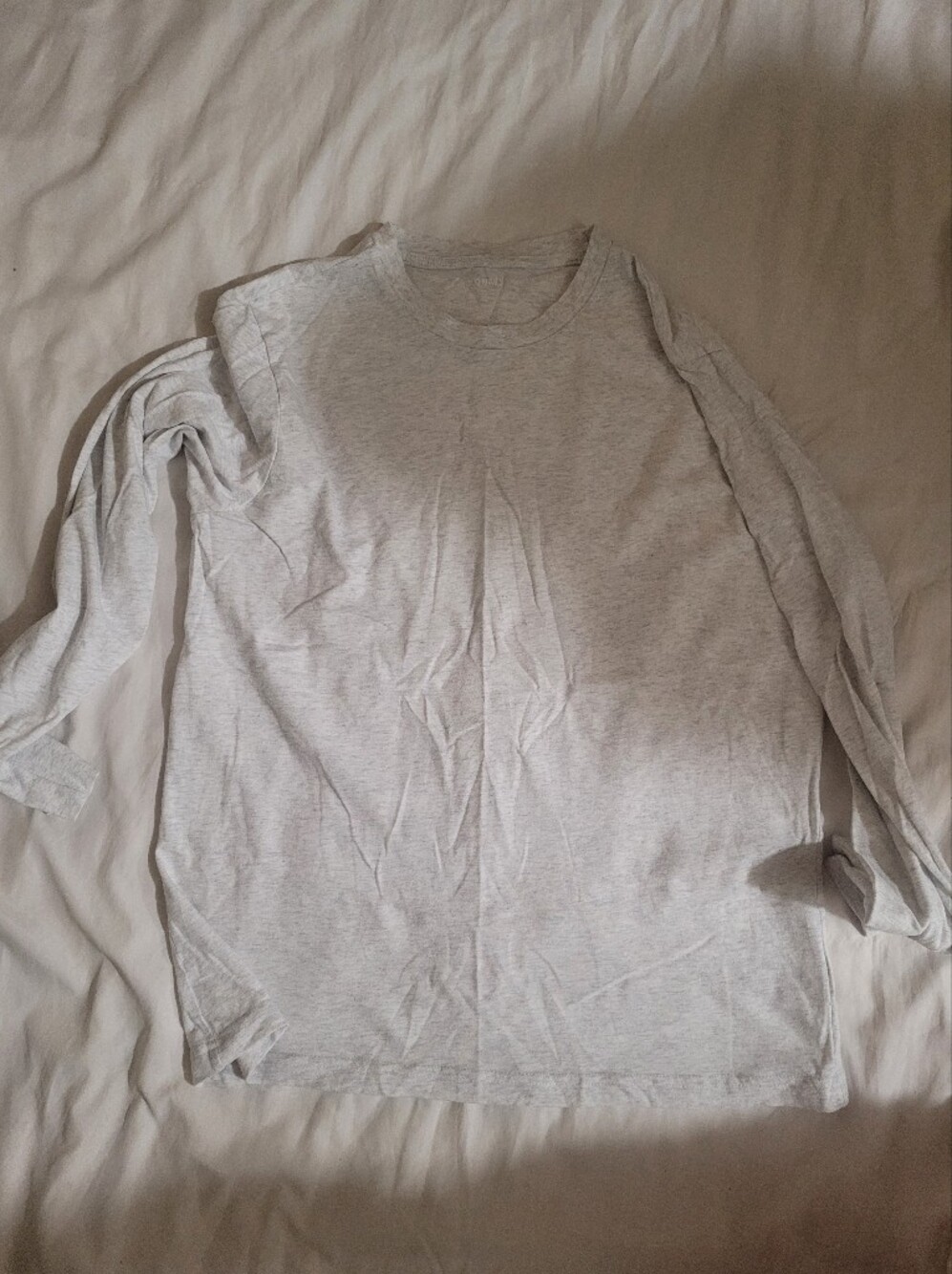 Old Navy Light Gray Long-Sleeve Crew Neck Shirt